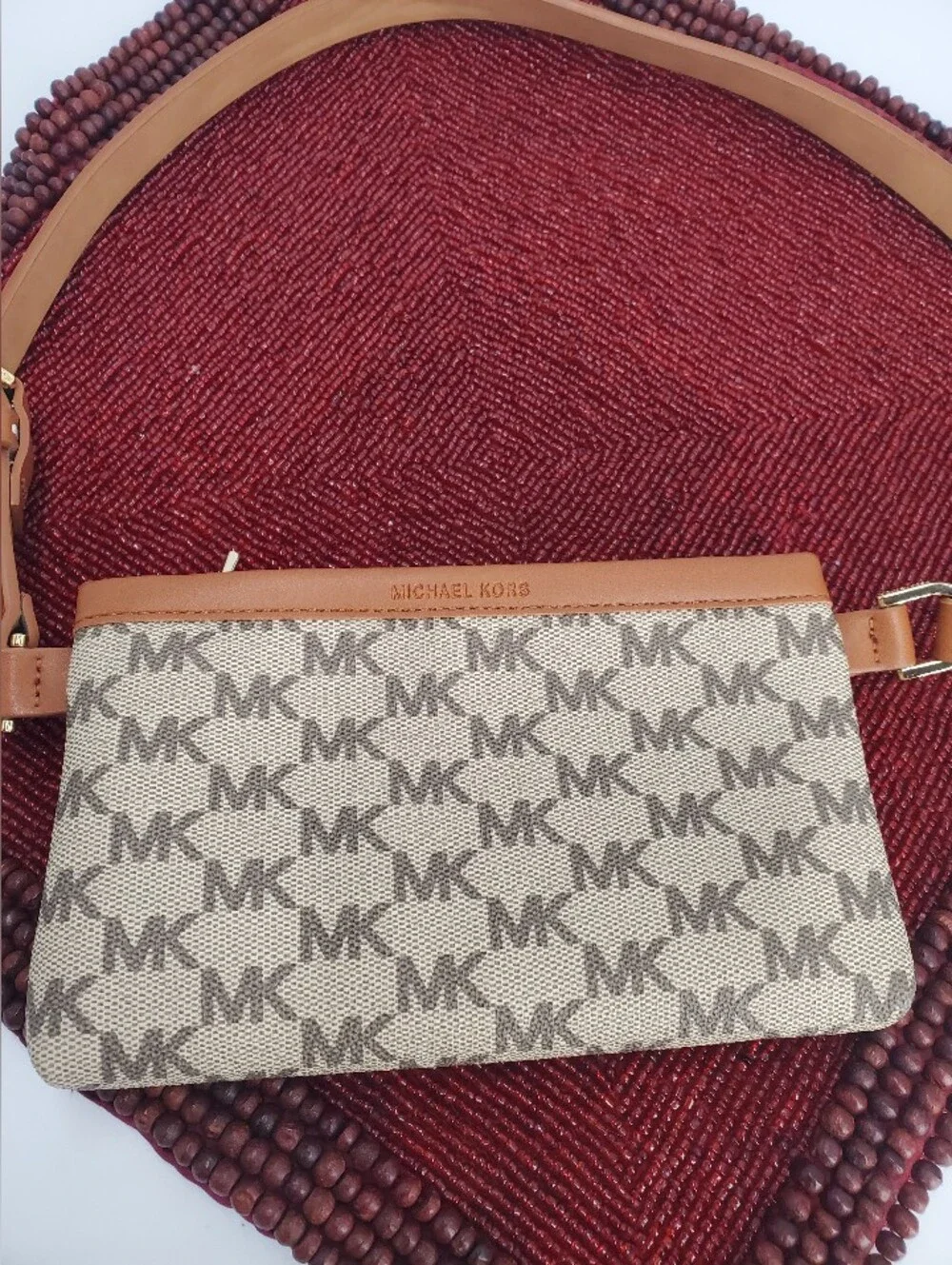 Michael Kors MK Signature Leather Fanny Pack Belt Bag. (C38)
